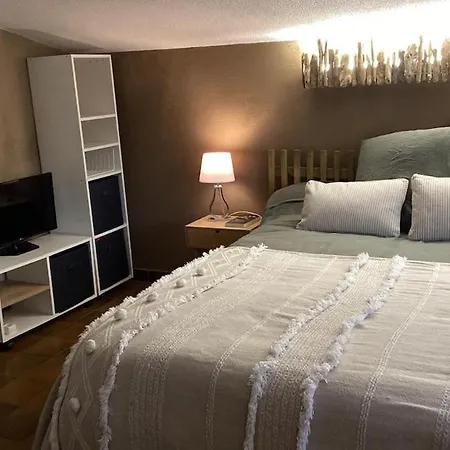 Semesterbostad Cozy Cocoon 300m De La *